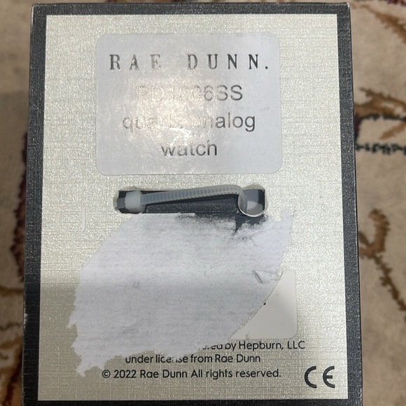 Rae Dunn
Women's Chloe Silver-Tone Alloy Watch 30mm Style #RD1006SS. - Picture 9 of 9